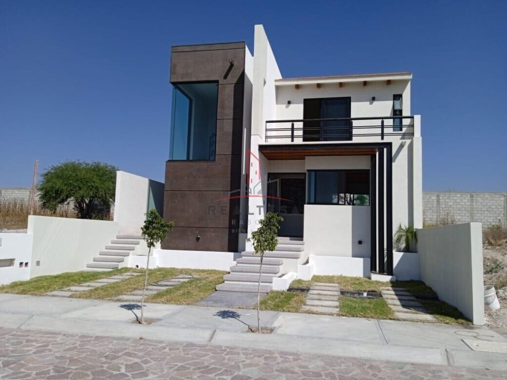 Contacto Querétaro Bienes Raíces